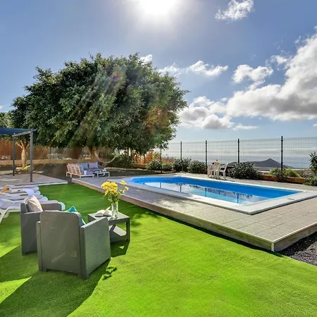 Private Heated Pool Apartment *