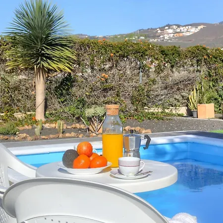 Private Heated Pool アパート *